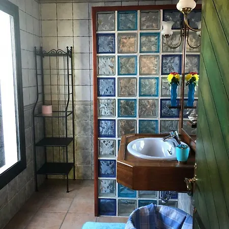 Conchy Villa Mácher