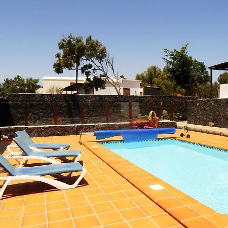 Conchy Villa Macher