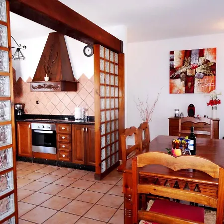 Conchy Villa Macher